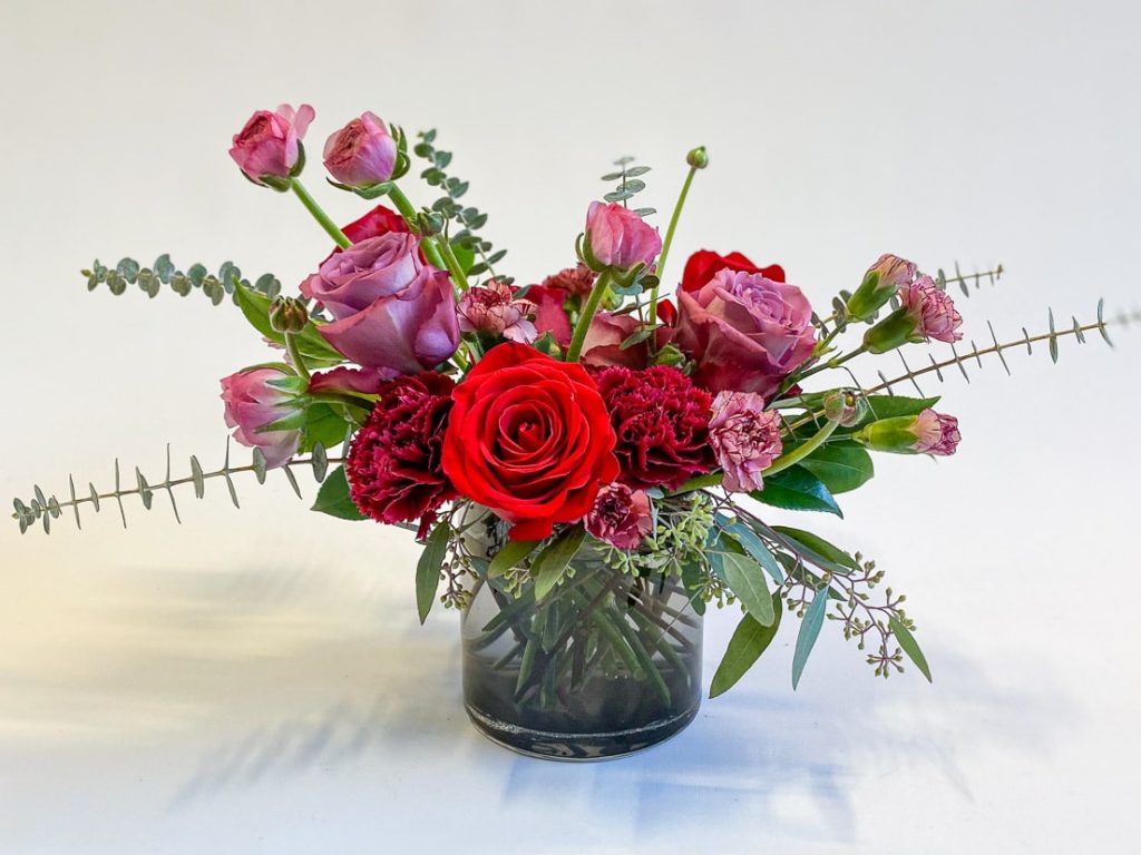 Red & pink flower arrangement